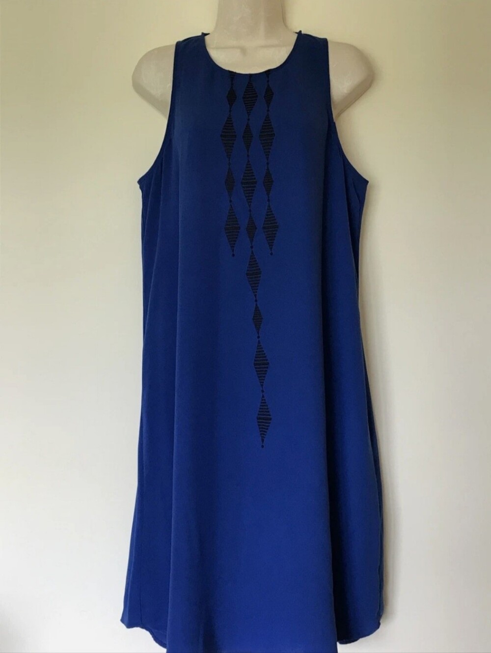Apt. 9 Sleeveless Blue Shift Dress with Diamond Front Detail